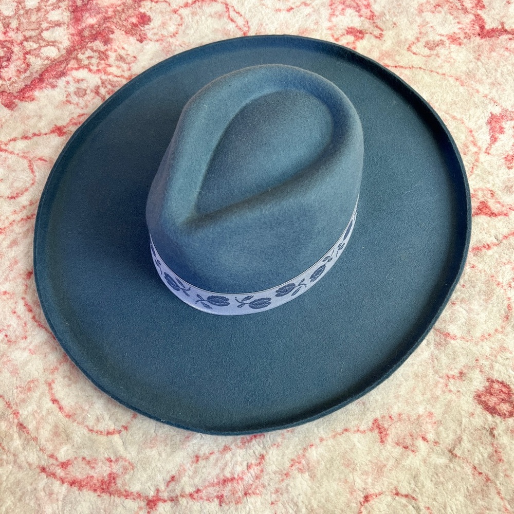 Olive & Pique Blue Women's Hat